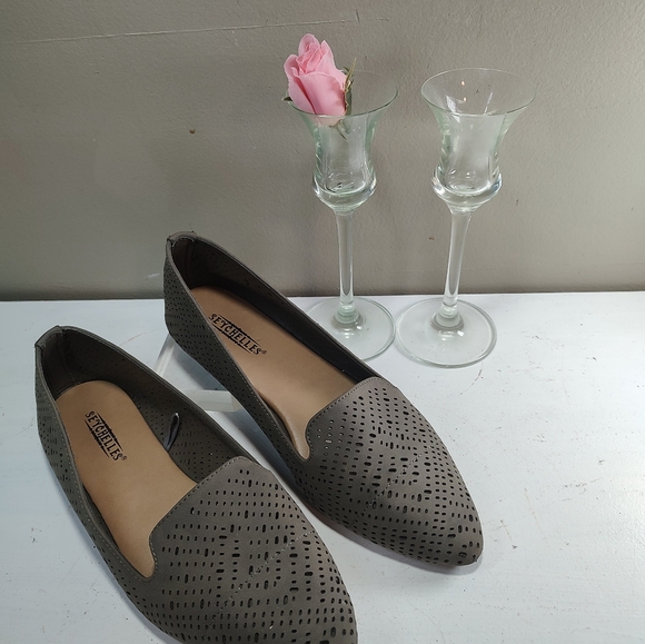 Seychelles pointy toe flats olive green punched open design Size 6.5 Womens - Picture 5 of 13